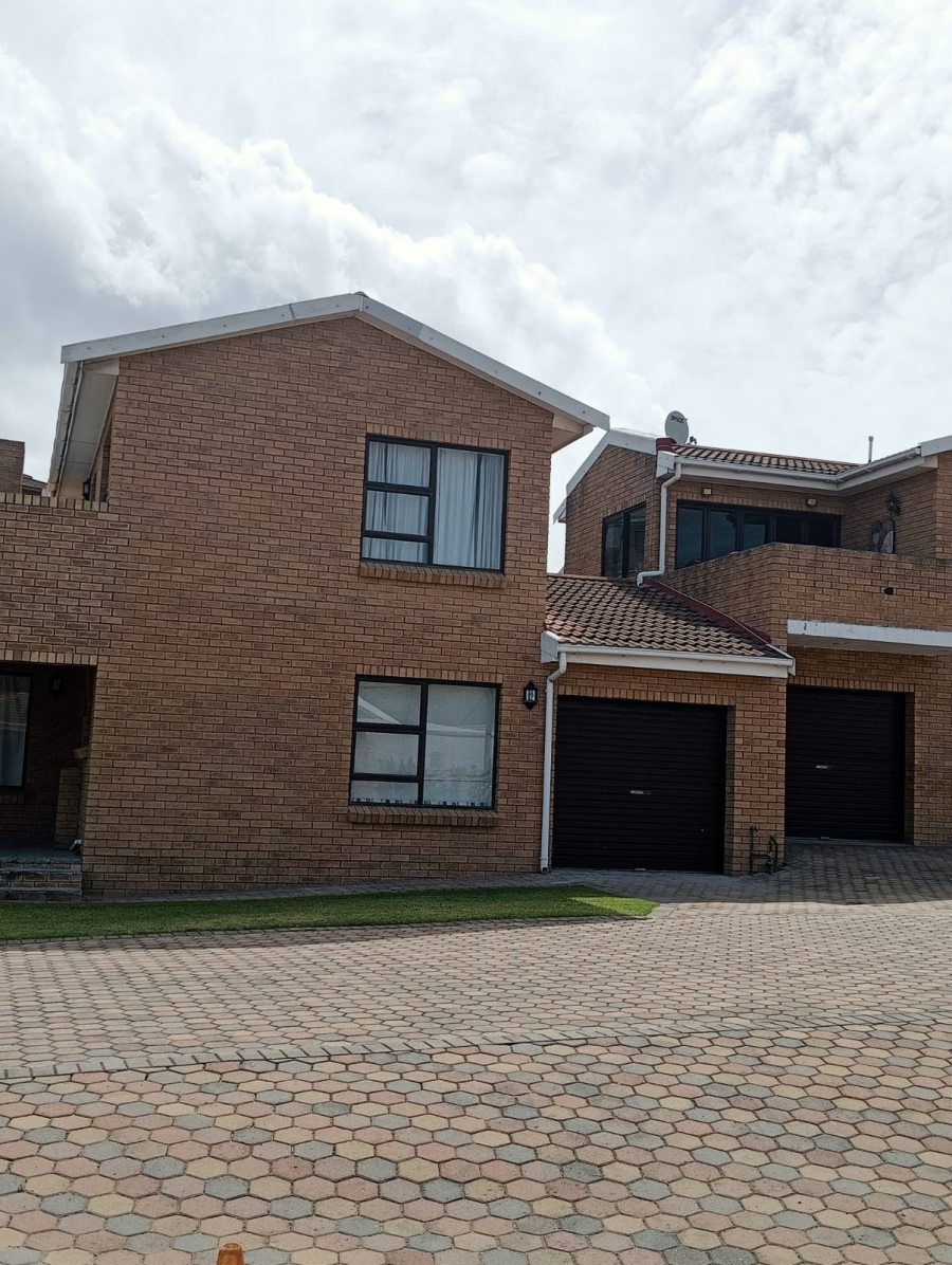 3 Bedroom Property for Sale in Hartenbos Central Western Cape